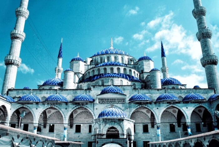 The Blue Mosque: The Pearl of Islamic Architecture in Istanbul